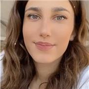 Studentessa della facoltà di scienze dell’educazione impartisce lezioni di francese e spagnolo. Orari flessibili