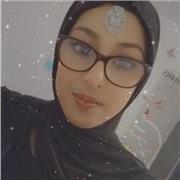 English tutor teaching children from year 1 to year 4