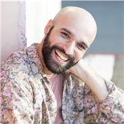 Hai mai desiderato migliorare la tua recitazione imparare a gestire la tua voce o perfezionare le tue abilità nel public speaking?