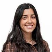 Profesora de español para todas las edades y niveles. 
Profesora de derecho para cualquier rama.
