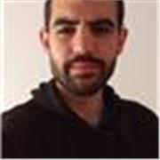 Profesional del ejercicio físico y deporte imparte clases para todas las edades