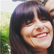 Cerchi un ghostwriter che scriva per te il romanzo della vita? Hai bisogno di un editing serio per i tuoi elaborati? Eccomi.