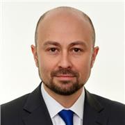 American English. Focus on practice, not theory. Pronunciation. No Shakespeare.