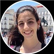 Profesora de patinaje artístico sobre ruedas. Apto para todas las edades y niveles