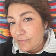 Laureata in giurisprudenza offre ripetizioni diritto. È facile