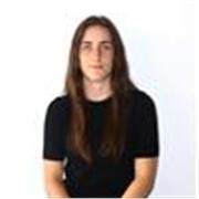 Emprendedora, implicada, comprometida, trabajadora, multifacética, alegre, sociable, empatica