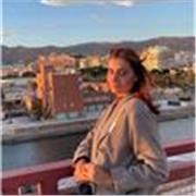 Abogada, especialista en derecho penal y desarrollo sostenible.