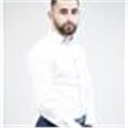 Diplômé d’un Master 2 en Économie Appliquée, j’enseigne les maths du collège au supérieur avec un suivi personnalisé et une méthod