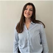 Appassionata di lingua inglese e tedesco, pronta a trasmettere curiosità ed entusiasmo ai miei studenti