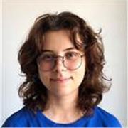Offro lezioni di inglese ai bambini. Il mio obiettivo è quello di passare la mia passione nelle lingue ai bambini. 