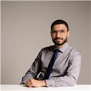 Ingénieur en informatique avec de l'expérience de donner des cours particuliers d'informatique, anglais, Français et mathématique