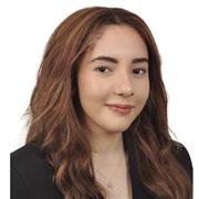 Passionate English Tutor Helping Students Build Confidence and Fluency