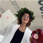 Offro lezioni di diverse materie per studenti di diverso livello da scuole medie a liceo a unversità.
