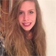 Offro ripetizioni individuali o di gruppo per aiutare adolescenti e bambini a fare i compiti.