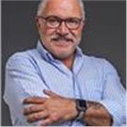 Fotógrafo en Sevilla. Te ayudo a aprender fotografía desde cero o a mejorar tu técnica con clases personalizadas.