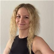Personal Trainerin für Fitnesstraining-Krafttraining, Stretching und Beweglichkeit - für Anfängerinnen in jedem Alter.