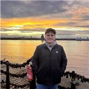 Hi, my name is Ethan, and I'm a first year medical student, and I love to make complex subjects seem simple!