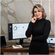 Pedagoga oferece aulas online de reforço escolar com metodologia personalizada