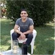 Profesor de Psicologia que imparte clases a alumnos de nivel secundario, terciario y universitario