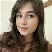 Engagierte Englischlehrerin hilft dir, Englisch mit Freude zu lernen