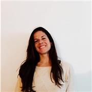 Profesora de Yoga, con años de experiencia. Doy clases de Vinyasa, Hatha, Restaurativo, YinYoga... Acompañadas de Pranayama (ej. 
 de Respiración), Meditación... Adapto las clases a todos los niveles y necesidades