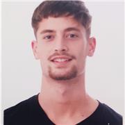 Profesor de programación estudiante de Ingeniería Multimedia apto para todos los públicos, especialmente para los que empiezan