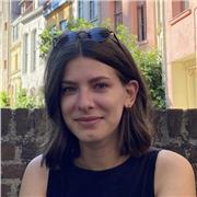 Je suis étudiant. Je sors d’une licence de psychologie. J’ai un excellent niveau de français et d’histoire