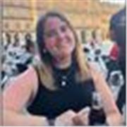 Profesora de español nativa ofrece refuerzo de clases para el habla y pronunciación del español. También puedo dar valenciano e inglés en todos los niveles hasta 2º de bachiller