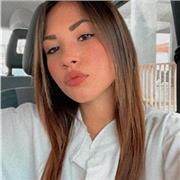 Studentessa universitaria, insegno materie scientifiche come Matematica e Geometria, ma anche umanistiche. Elementari e medie