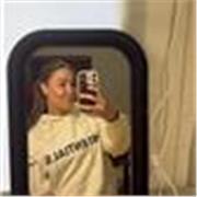 Profesora de Inglés, Castellano y otras materias con más de 2 años de experiencia. 