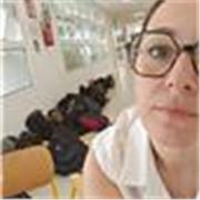 Laureata e già docente a tempo determinato (scuole medie e superiori)