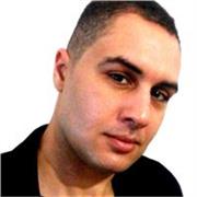 Prof du design propose des cours en design graphique pour les étudiants de premier cycle et élèves inscrits en art plastique.