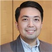 I am a near Native English speaker who is willing to teach students to learn English in a fun and dynamic environment. 