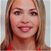 Soy hablante nativa de español y profesora con experiencia en todos los niveles. Me apasiona enseñar de manera práctica y divertid