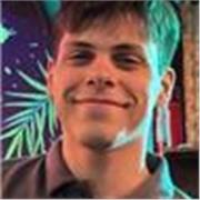 Clases para niños y adolescentes. Estudiante de física