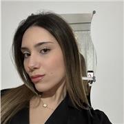 Laureata in lettere moderne impartisce lezioni private di storia, letteratura italiana e altre materie umanistiche