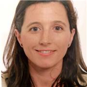 Profesora imparte clases de Historia del Arte