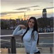 Soy graduada en biología y en nutrición en Italia. No tengo experiencia como enseñante pero me gustaría probar. 