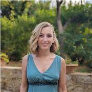 Profesora titulada en inglés con más de 5 años de experiencia, imparto clases de forma online y presencial