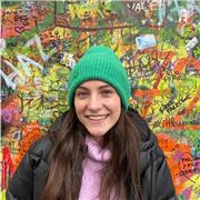 Laureata in lingue letterature e mediazione culturale offre lezioni di inglese e spagnolo