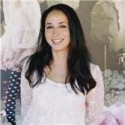 Soy profe en una academia, pero me gusta dar clases por cuenta propia a adolescentes/adultos para poder diseñar mis propias clases