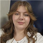 History tutor with a BA Hons degree in History and 3 years experience supporting non-history workshops and lessons.