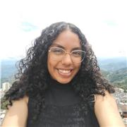 Profesora de apoyo escolar especializada en clases para niños con dinamismo y conexión con los contenidos