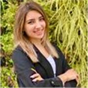 Especialista en marketing, con experiencia real en distintos sectores, y en constante aprendizaje para futuros profesionales  