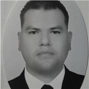 Profesor de química para alumnos de nivel secundaria y bachillerato