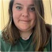 An experienced English language teacher, who loves teaching 
