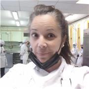 Con más de 20 años cocinando me encantaría poder enseñar a cocinar, comer sano y equilibrado y pasar un rato muy agradable!