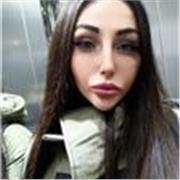 Ragazza di ventiquattro anni offre lezioni di italiano per stranieri