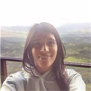 Maestra especializada en el apoyo de las ciencias