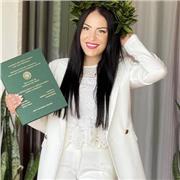 Dottoressa Magistrale in Giurisprudenza impartisce lezioni di Diritto